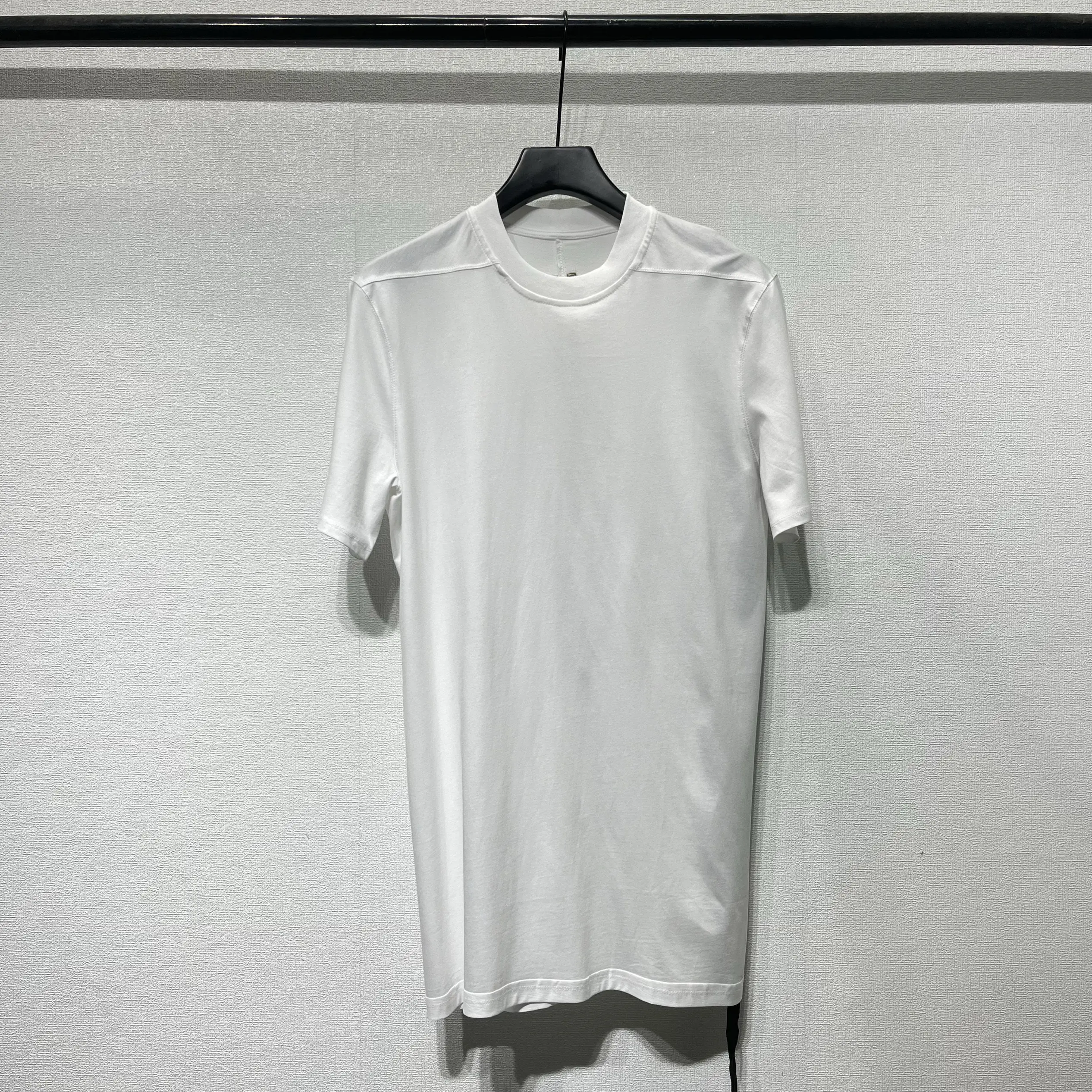 Designer Summer Dark Style Crew Neck Solid Color Cotton Unisex Casual Mid-Long Slim Fit Base Layer Short Sleeve T-Shirt
Designer Summer Dark Style Crew Neck Solid Color Cotton Unisex Casual Mid-Long Slim Fit Base Layer Short Sleeve T-Shirt