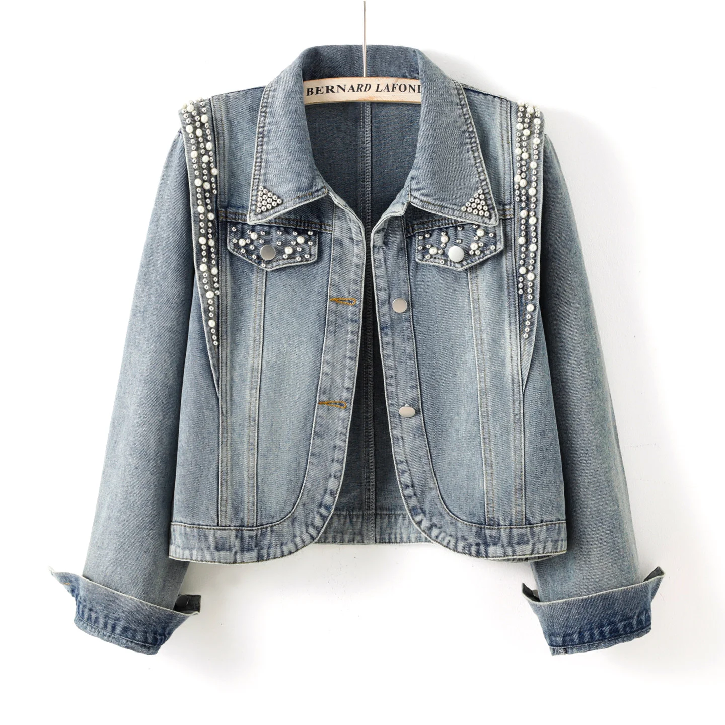 Temperament nail Bead Denim Jacket Women's Spring Autumn Turndown Collar Short Coat 2026 New Loose Versatile Long Sleeved Top
Temperament nail Bead Denim Jacket Women's Spring Autumn Turndown Collar Short Coat 2026 New Loose Versatile Long Sleeved Top