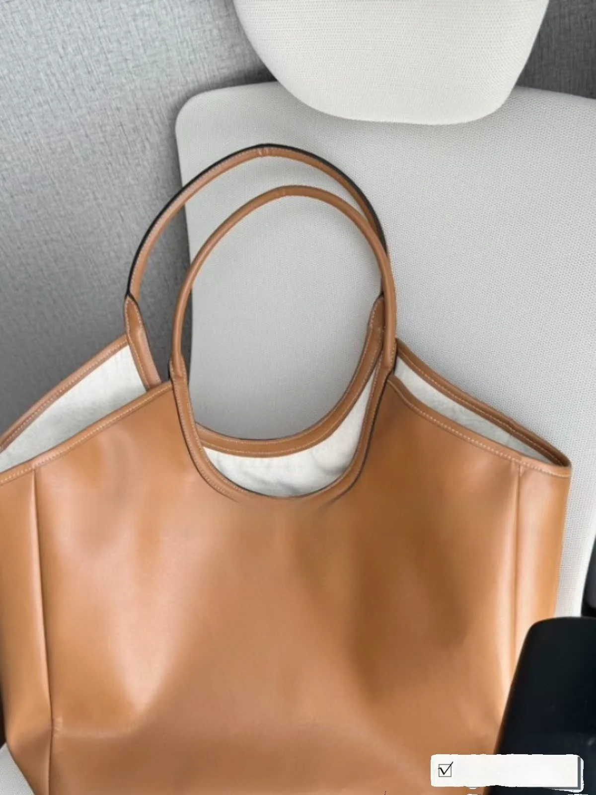 Full Leather Tote Underarm Bag Large Capaci Commuter Opening Design Single oulder Handbag op Bag for Young Adults
Full Leather Tote Underarm Bag Large Capaci Commuter Opening Design Single oulder Handbag op Bag for Young Adults