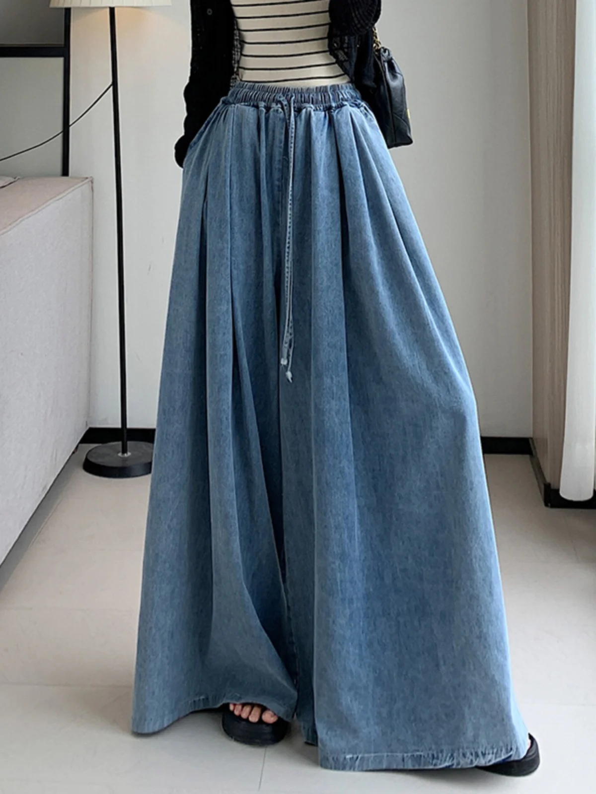 plus Size Women's Jeans Summer Thin Denim Pants Elastic Waist Loose Wide Leg Drapey Floor-Length Slit Long Trousers
plus Size Women's Jeans Summer Thin Denim Pants Elastic Waist Loose Wide Leg Drapey Floor-Length Slit Long Trousers