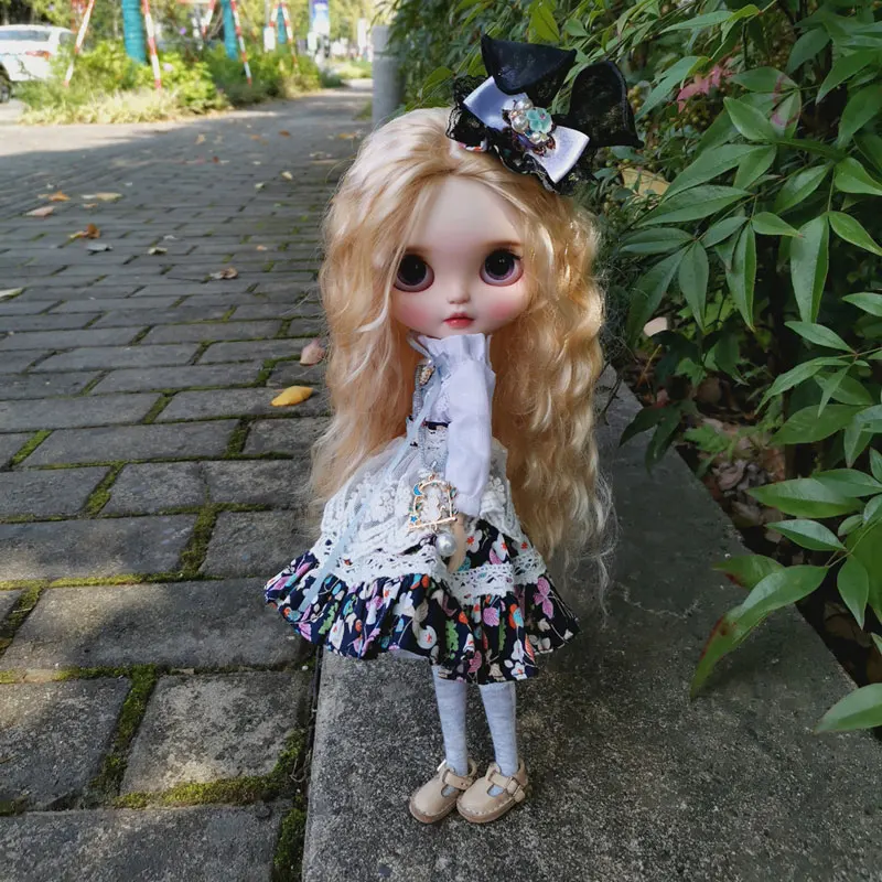Handmade 1/6 BJD Doll Clothes Black Lace Rabbit Ear Hairpin Necklace White Dress Socks Cute Set For Blythe Azone Pullip Clothes
Handmade 1/6 BJD Doll Clothes Black Lace Rabbit Ear Hairpin Necklace White Dress Socks Cute Set For Blythe Azone Pullip Clothes