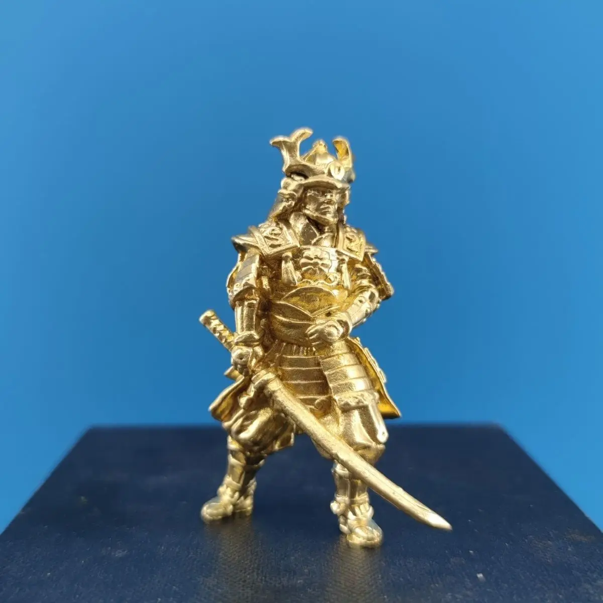 Antique Brass Mini Shogun Armor Warrior - 6.5cm Samurai Style Desk Decor, Collectible Figurine for Home Display
Antique Brass Mini Shogun Armor Warrior - 6.5cm Samurai Style Desk Decor, Collectible Figurine for Home Display