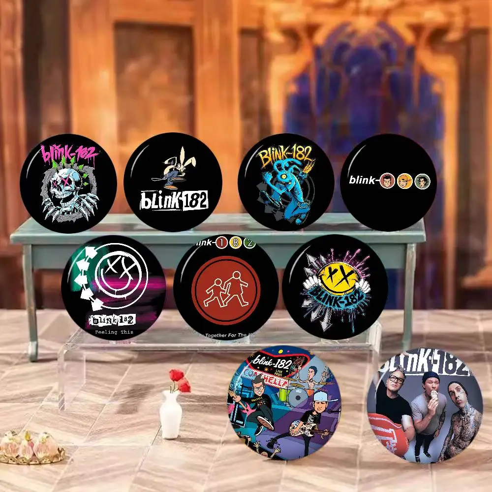 B-Band B-B-BLINK-182 Anime Button Pin Handmade Brooch for Clothes Cartoon Badge Backpack Decoration Jewelry Accessories
B-Band B-B-BLINK-182 Anime Button Pin Handmade Brooch for Clothes Cartoon Badge Backpack Decoration Jewelry Accessories
