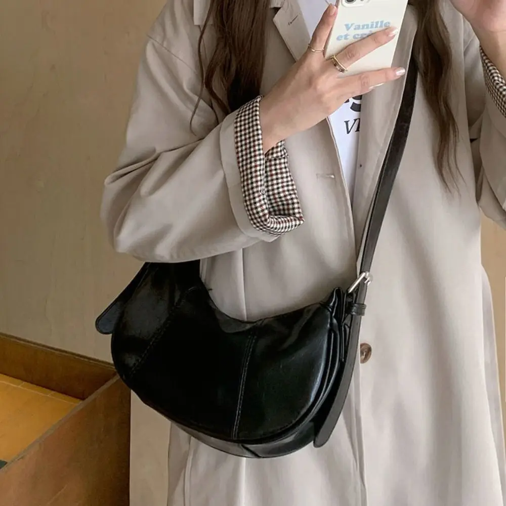 Casual Korean Style Silver Shoulder Bag PU Leather Solid Color Dumpling Bag Handbag Zipper Underarm Bag Girls
Casual Korean Style Silver Shoulder Bag PU Leather Solid Color Dumpling Bag Handbag Zipper Underarm Bag Girls