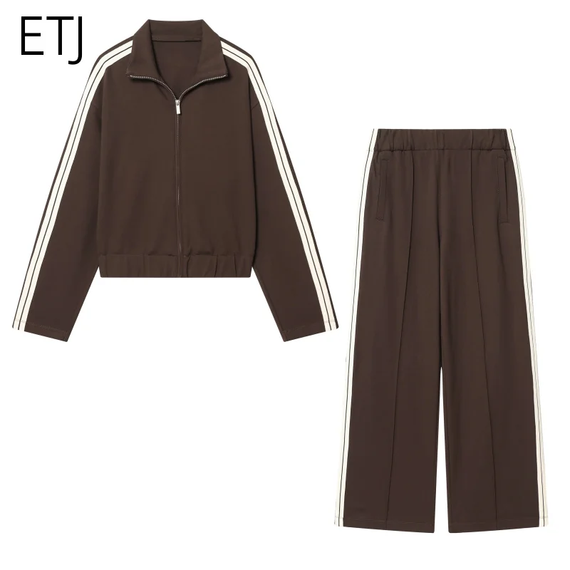 ETJ Women Brown Track Suit Set Side Stripe Oversized Jacket Wide Leg Pants 2026 Fashion Casual Sporty Outfit
ETJ Women Brown Track Suit Set Side Stripe Oversized Jacket Wide Leg Pants 2026 Fashion Casual Sporty Outfit