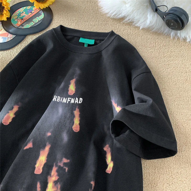 Flame Print T-Shirt 2024 Tide Men's Short Sleeve Tops Hip Hop Streetwear Black White Flame T-shirt Couple Tees Men Women
Flame Print T-Shirt 2024 Tide Men's Short Sleeve Tops Hip Hop Streetwear Black White Flame T-shirt Couple Tees Men Women