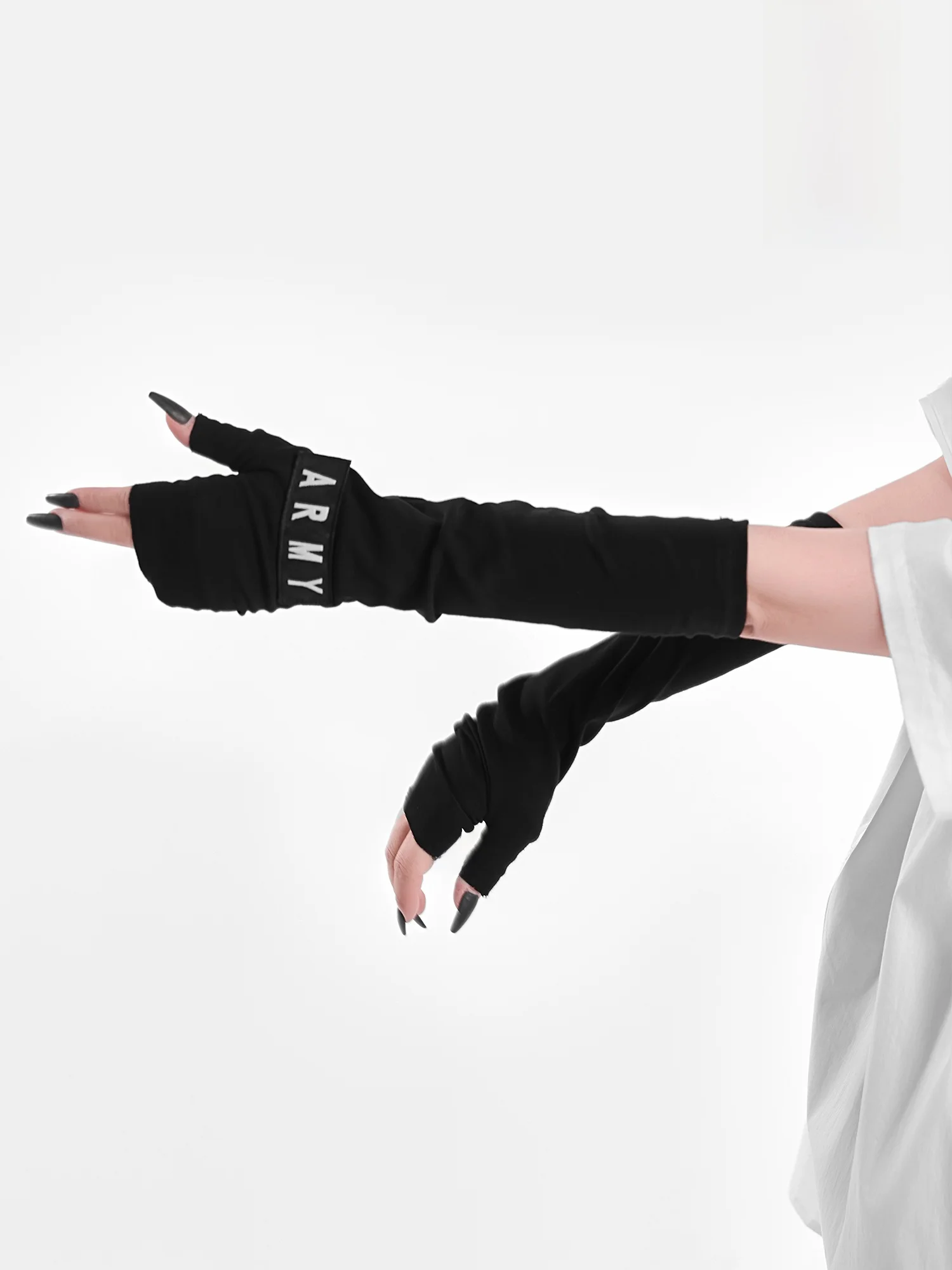 YUBABY Cool Dark Style Elastic Cotton Blend Sunscreen Mittens Long Sleeve Hand Covers Unisex Youth Fashion Accessories
YUBABY Cool Dark Style Elastic Cotton Blend Sunscreen Mittens Long Sleeve Hand Covers Unisex Youth Fashion Accessories
