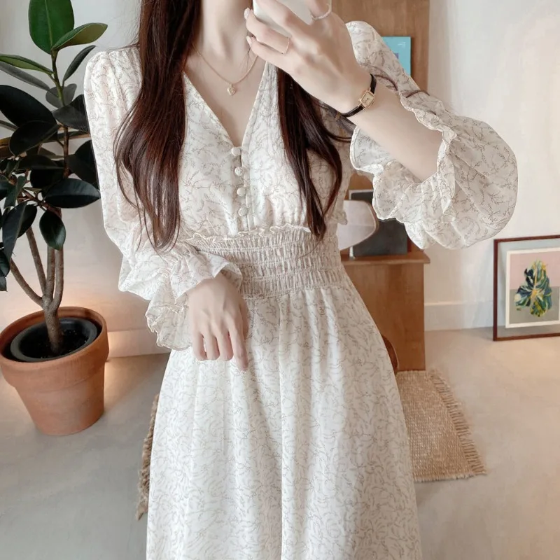 Women's Floral V-Neck Chiffon Dress Long Sleeve Waist Cinched Midi Dress
Women's Floral V-Neck Chiffon Dress Long Sleeve Waist Cinched Midi Dress