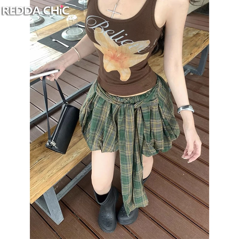 ReddaChic, декор на пуговицах, мини-юбка с пузырьками, клетчатые шорты с подкладкой в стиле ретро, эластичная талия, рюшами, пышная юбка с воздушным шаром, летняя женская одежда
ReddaChic, декор на пуговицах, мини-юбка с пузырьками, клетчатые шорты с подкладкой в стиле ретро, эластичная талия, рюшами, пышная юбка с воздушным шаром, летняя женская одежда