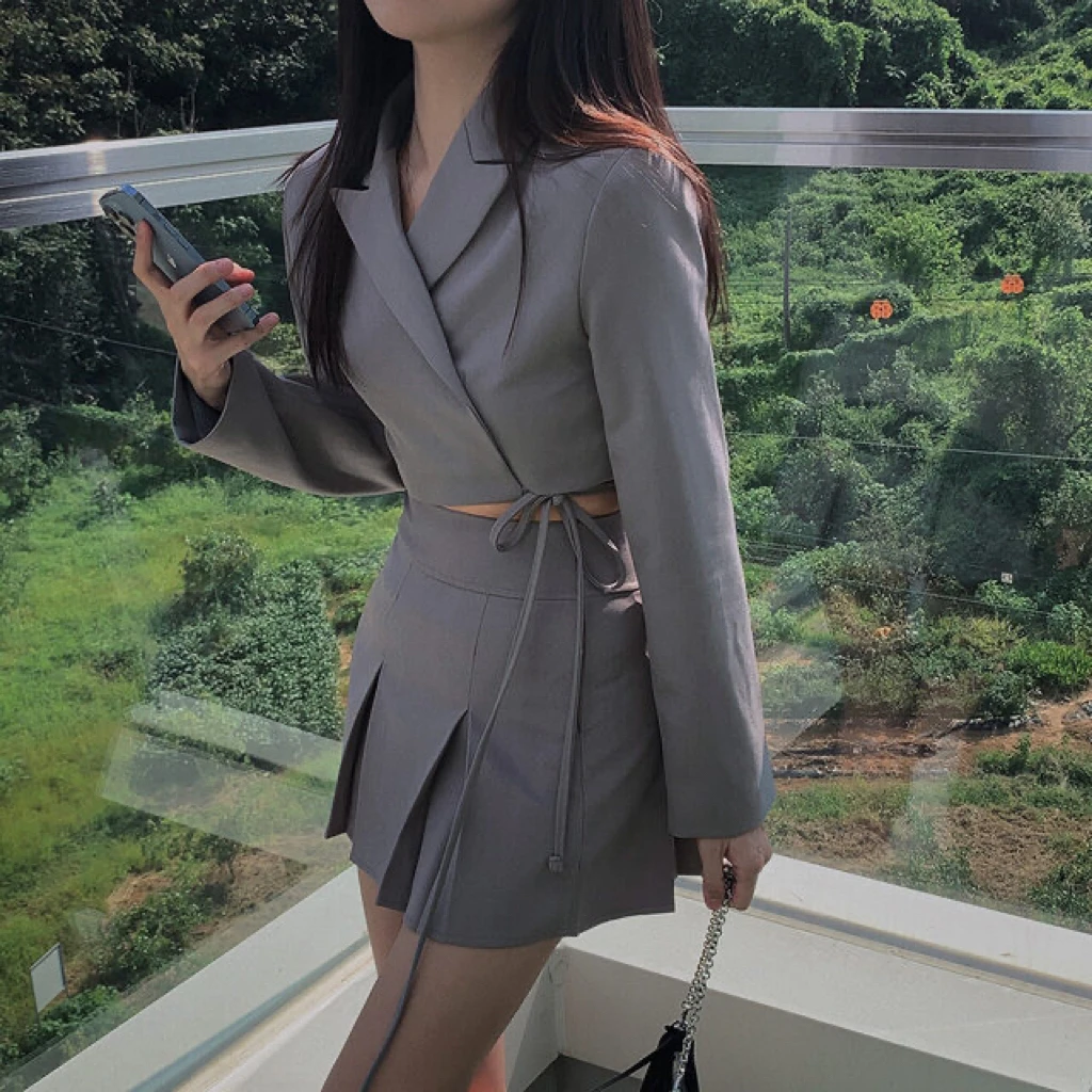 3Colors 2pcs set womens Autumn Spring 2026 Blazer Long Sleeve Jacket Coat+Mini pleated Skirt two pieces Clothing set(cs1679)
3Colors 2pcs set womens Autumn Spring 2026 Blazer Long Sleeve Jacket Coat+Mini pleated Skirt two pieces Clothing set(cs1679)