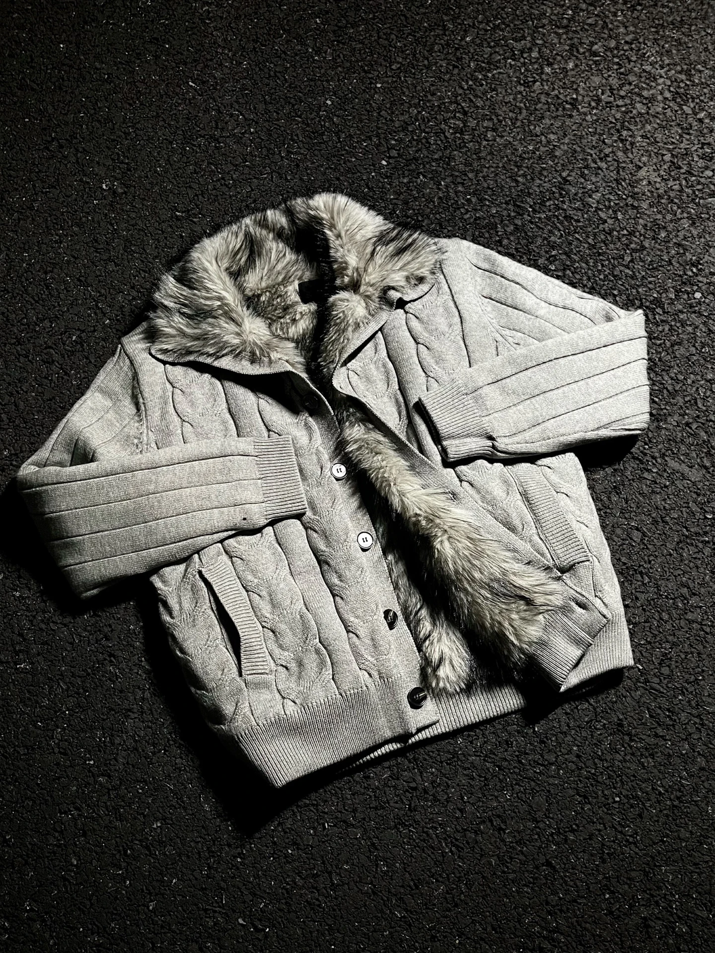 Вязаный воротник-стойка в стиле ретро, тонкий зимний свитер на подкладке, хлопковая куртка для мужчин, модная теплая повседневная одежда
Вязаный воротник-стойка в стиле ретро, тонкий зимний свитер на подкладке, хлопковая куртка для мужчин, модная теплая повседневная одежда