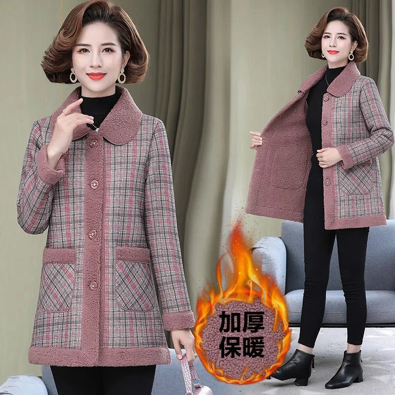 Middle-aged Mother's New Cashmere Coat Autumn Winter Thick Warm Lambswool Jacket Fashion Lambwool Plaid Windbreaker Women Coats
Middle-aged Mother's New Cashmere Coat Autumn Winter Thick Warm Lambswool Jacket Fashion Lambwool Plaid Windbreaker Women Coats