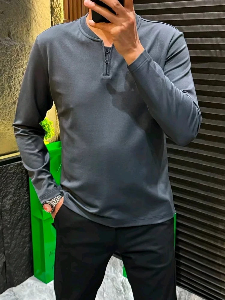 Высококачественная модная мужская толстовка с круглым вырезом, осенняя новинка, повседневный стиль, крутой деловой европейский образ
Высококачественная модная мужская толстовка с круглым вырезом, осенняя новинка, повседневный стиль, крутой деловой европейский образ