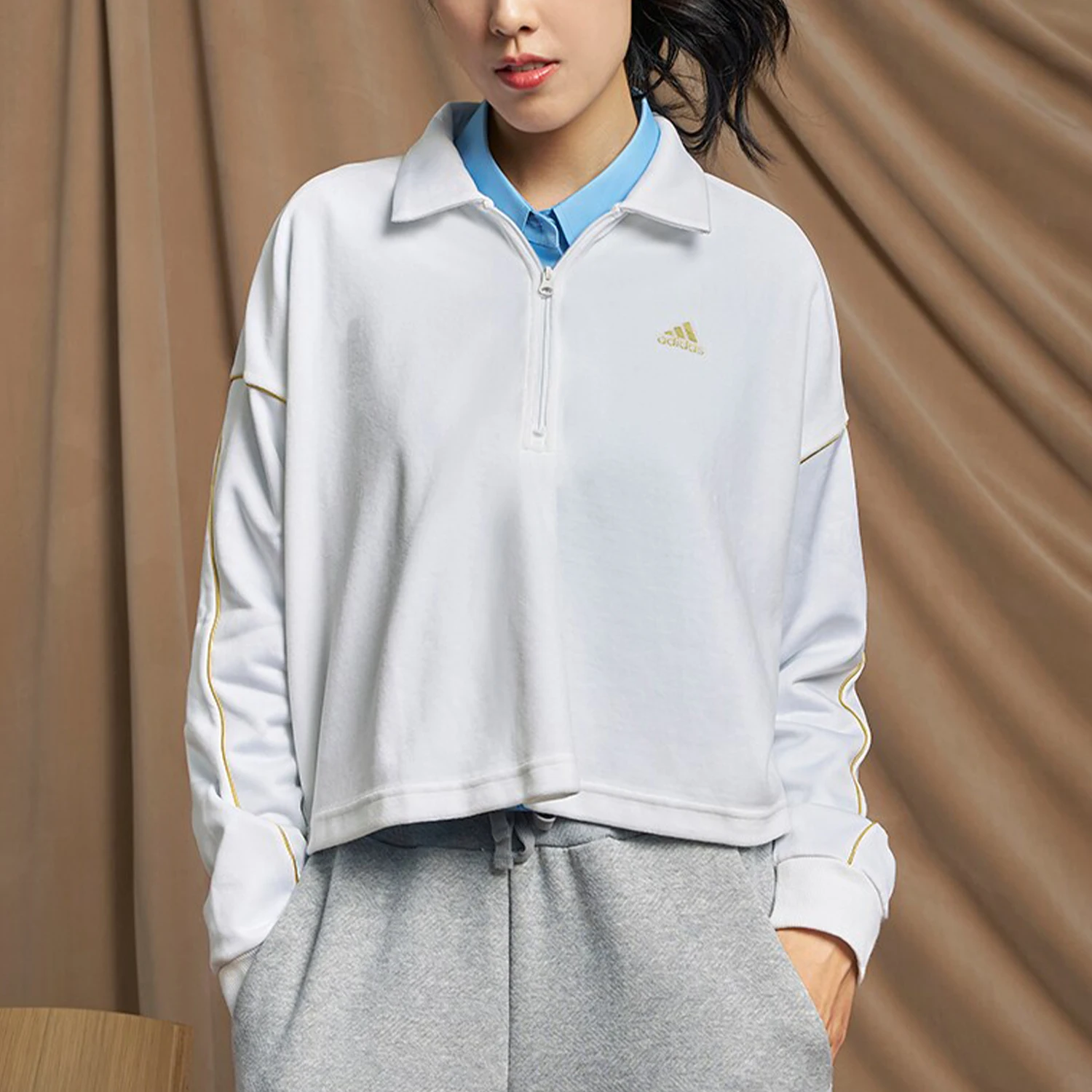 Adidas genuine genuine 2023 New Women's Half-Zip Turn-Down Collar Pullover Hoodie IA3175
Adidas genuine genuine 2023 New Women's Half-Zip Turn-Down Collar Pullover Hoodie IA3175