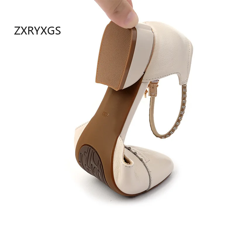 ZXRYXGS Top Cowhide Pointed Side Open Women's Low Heel Sandals Banquet Shoes 2026 New Large Size Summer Genuine Leather Sandals
ZXRYXGS Top Cowhide Pointed Side Open Women's Low Heel Sandals Banquet Shoes 2026 New Large Size Summer Genuine Leather Sandals