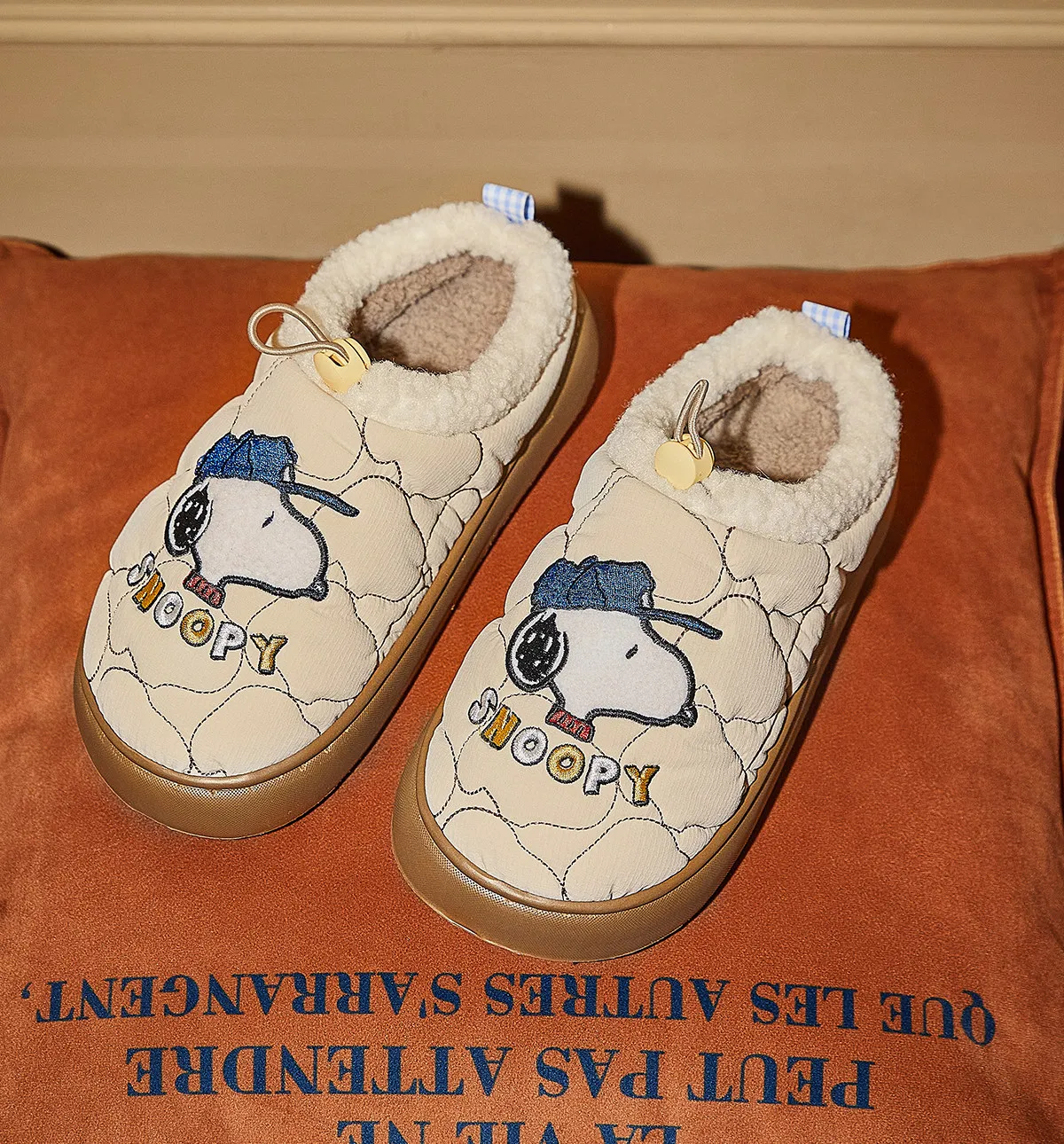 Snoopy Khaki Quilted Slippers for Women, Plush Lined Winter House Shoes, Non-Slip Cozy Home Footwear, Cute Cartoon Gift
Snoopy Khaki Quilted Slippers for Women, Plush Lined Winter House Shoes, Non-Slip Cozy Home Footwear, Cute Cartoon Gift