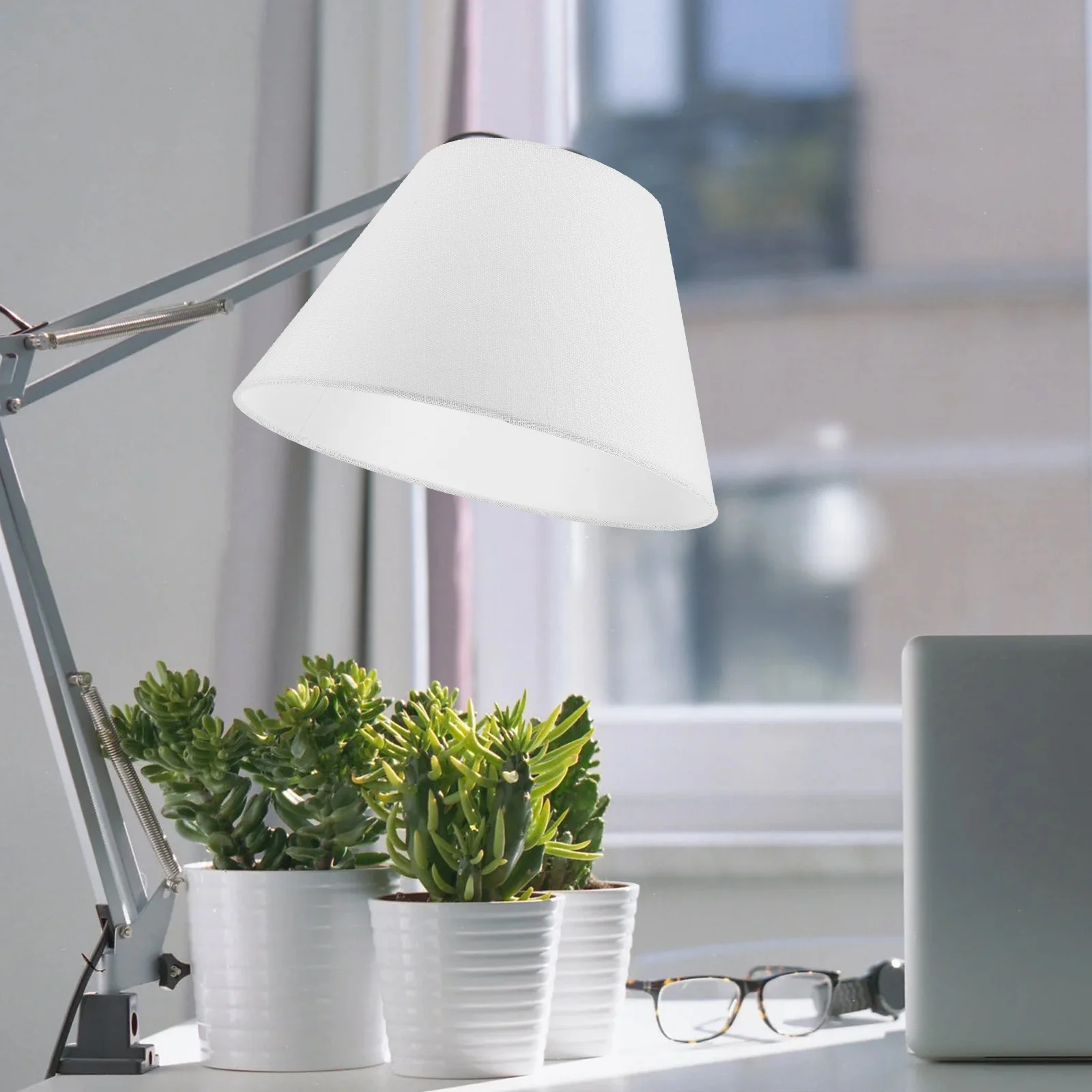 Chic Linen Lamp Shade Durable Light Cover for Bedroom Living Room Romantic Atmosphere Decorative Diffuse Lighting
Chic Linen Lamp Shade Durable Light Cover for Bedroom Living Room Romantic Atmosphere Decorative Diffuse Lighting