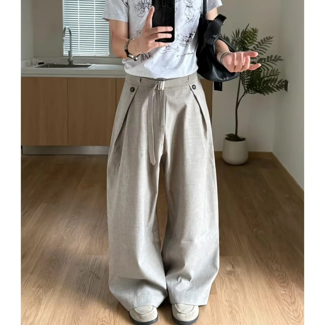 Spring Autumn American Men's Solid Color Loose Simple Basic Casual Trendy Grey Black Wide Leg Suit Pants Male Trousers Clothes
Spring Autumn American Men's Solid Color Loose Simple Basic Casual Trendy Grey Black Wide Leg Suit Pants Male Trousers Clothes