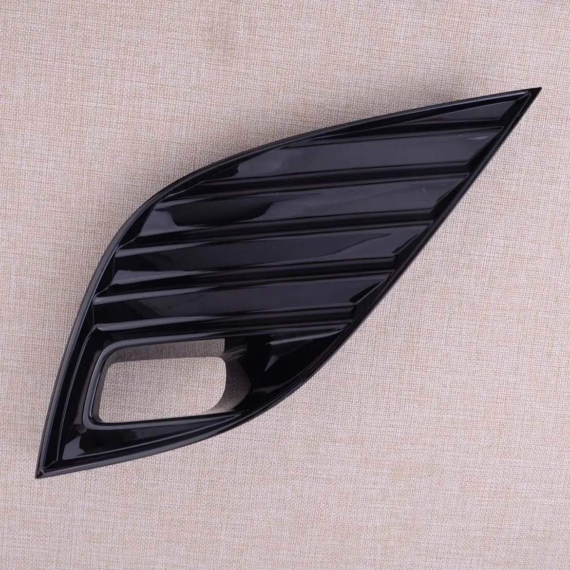 81481-06210 Front Right Fog Lamp Light Cover Grille Bumper Bezel With Hole Fit for Toyota Camry SE XSE 2018 2019 2020 Black ABS
81481-06210 Front Right Fog Lamp Light Cover Grille Bumper Bezel With Hole Fit for Toyota Camry SE XSE 2018 2019 2020 Black ABS