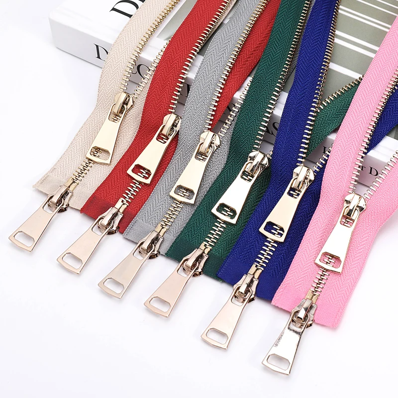 5# 70cm Metal Zipper Open Ended Double Slider Two-way Zip Replaceable Jacket Coat Repair Zip Diy Sewing Accessories
5# 70cm Metal Zipper Open Ended Double Slider Two-way Zip Replaceable Jacket Coat Repair Zip Diy Sewing Accessories
