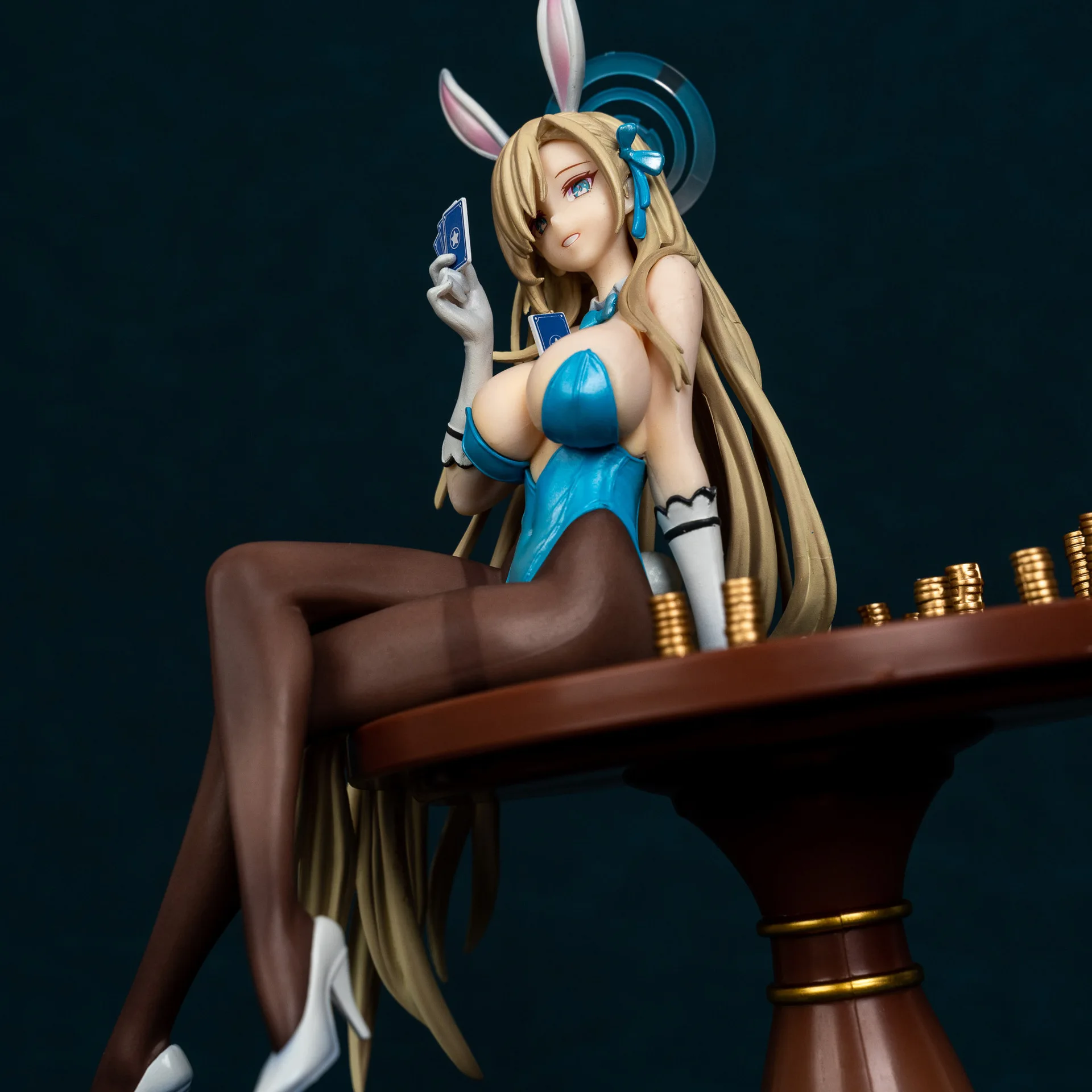 27 см Blue Archive Ichinose Асуна в образе девушки-кролика, сидящей за столом, игровая фигурка, модель, статуэтка, коллекционная фигурка, украшение, кукла, игрушка
27 см Blue Archive Ichinose Асуна в образе девушки-кролика, сидящей за столом, игровая фигурка, модель, статуэтка, коллекционная фигурка, украшение, кукла, игрушка