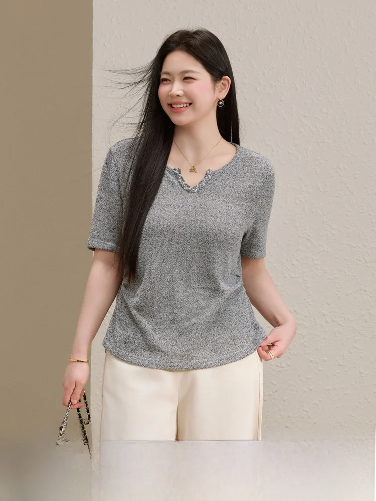 Morandi Glowing Texture Double Side Waist Design T-Shirt Slimming Large Size Women's Summer Fashion New Arrival V-Neck Short ...
Morandi Glowing Texture Double Side Waist Design T-Shirt Slimming Large Size Women's Summer Fashion New Arrival V-Neck Short ...