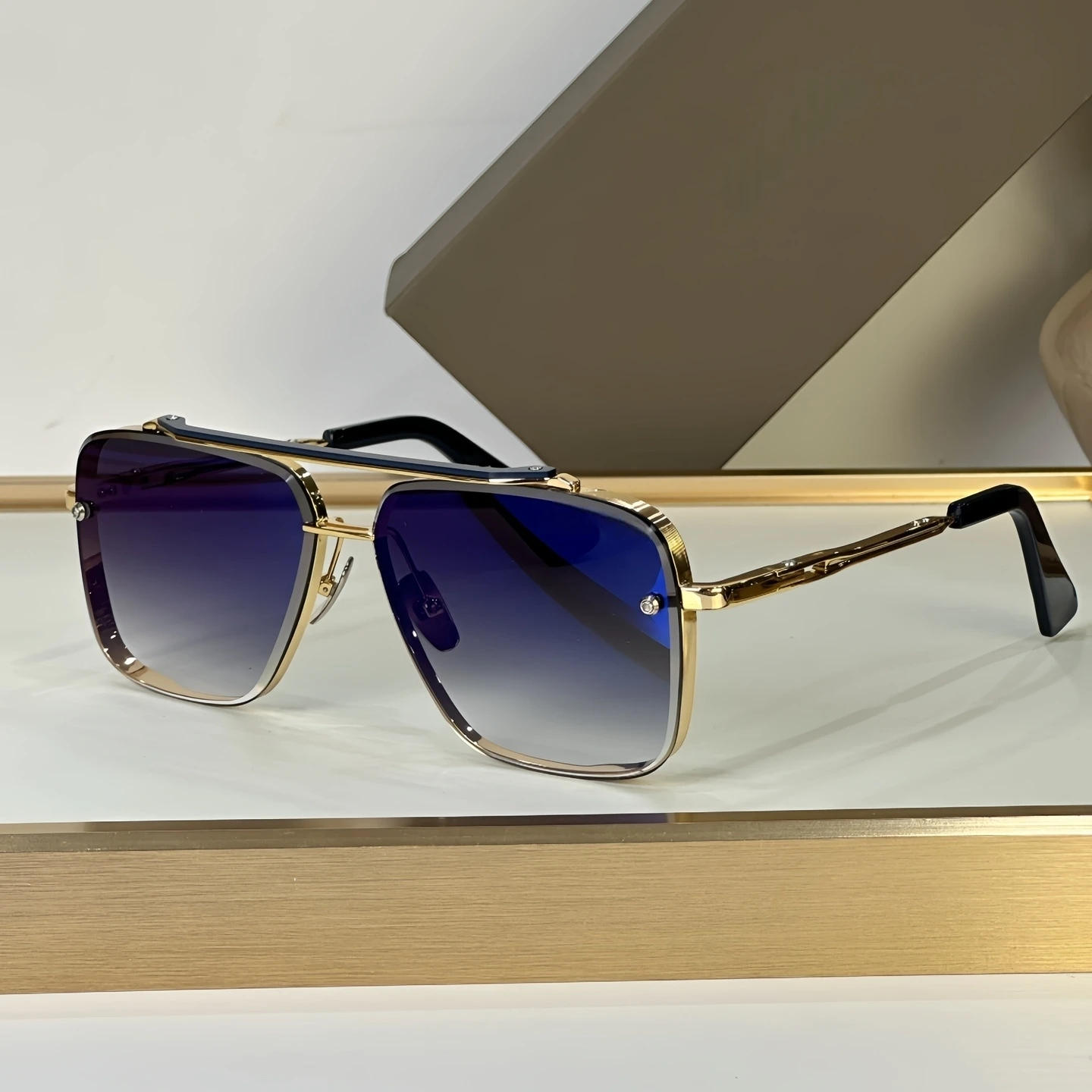 Винтажные уличные солнцезащитные очки для вождения из металлического сплава Mach Six, классические брендовые дизайнерские солнцезащитные очки gafas de sol hombre для женщин
Винтажные уличные солнцезащитные очки для вождения из металлического сплава Mach Six, классические брендовые дизайнерские солнцезащитные очки gafas de sol hombre для женщин