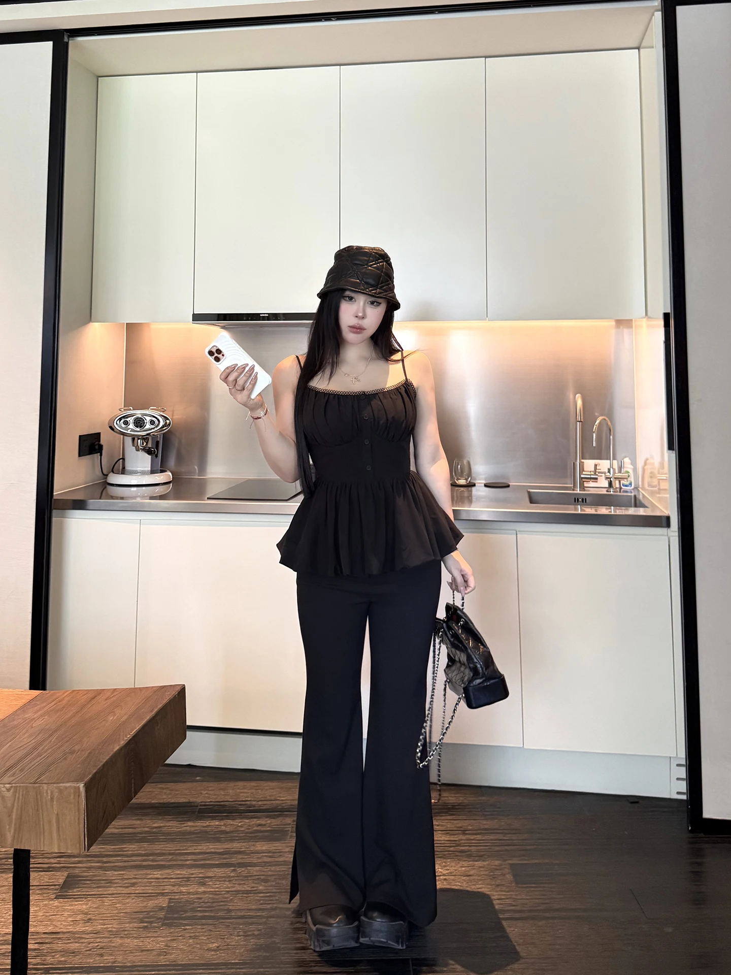 Blaze 2025 летний новый женский модный комплект больших размеров, универсальный комплект из 2 предметов для похудения, длинные брюки из полиэфирного волокна
Blaze 2025 летний новый женский модный комплект больших размеров, универсальный комплект из 2 предметов для похудения, длинные брюки из полиэфирного волокна