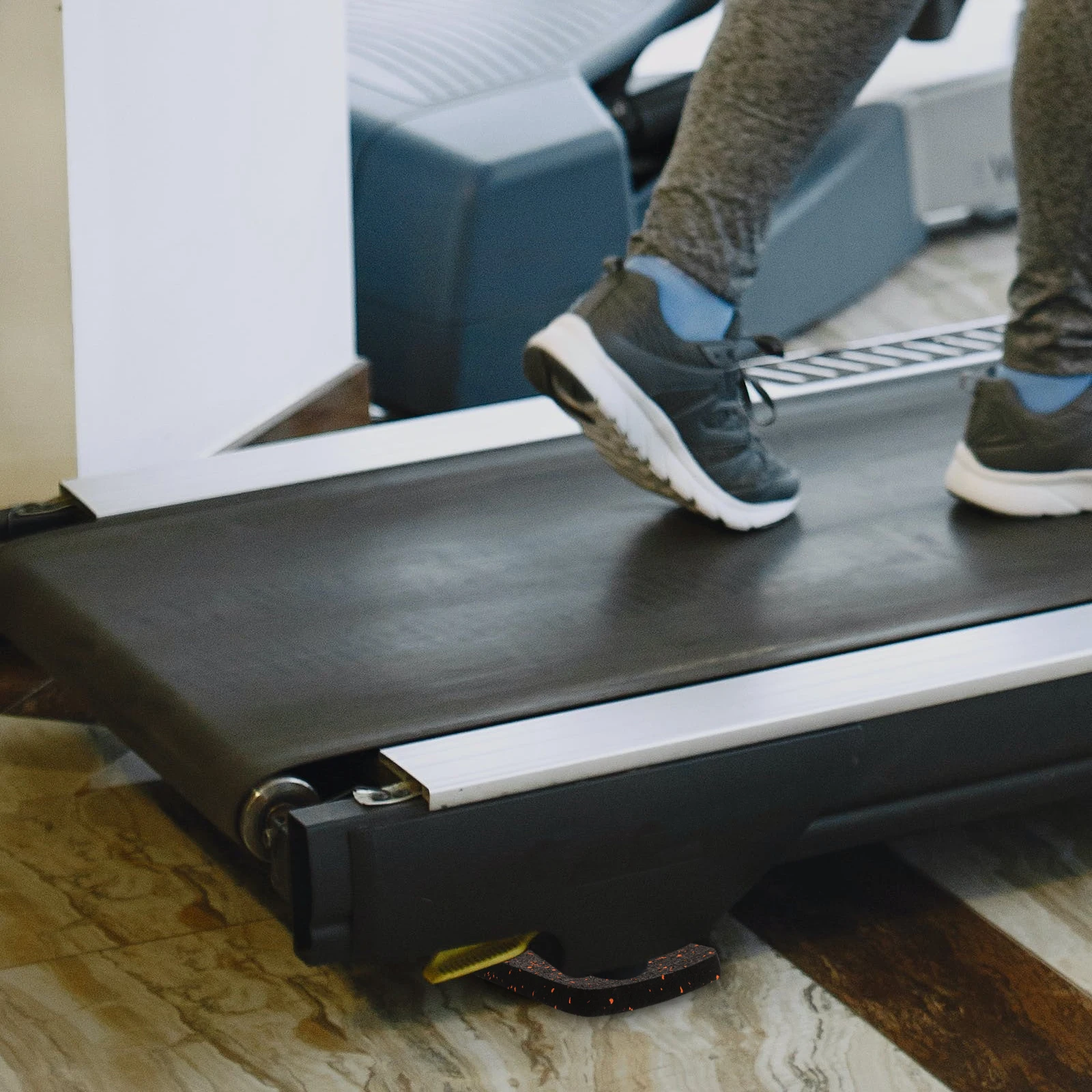 6Pcs Treadmill Mat Carpet Hardwood Floors Noise Reducing Durable Rubber Mats for Fitness Equipment Treadmill Pad
6Pcs Treadmill Mat Carpet Hardwood Floors Noise Reducing Durable Rubber Mats for Fitness Equipment Treadmill Pad