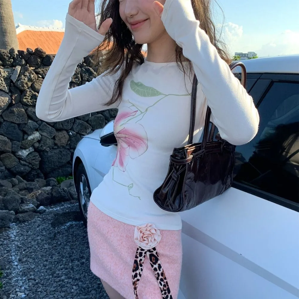 Стильная футболка с длинными рукавами и цветочным принтом со стразами, милый шикарный облегающий топ, женская одежда в корейском стиле, укороченные топы Y2k, женские
Стильная футболка с длинными рукавами и цветочным принтом со стразами, милый шикарный облегающий топ, женская одежда в корейском стиле, укороченные топы Y2k, женские