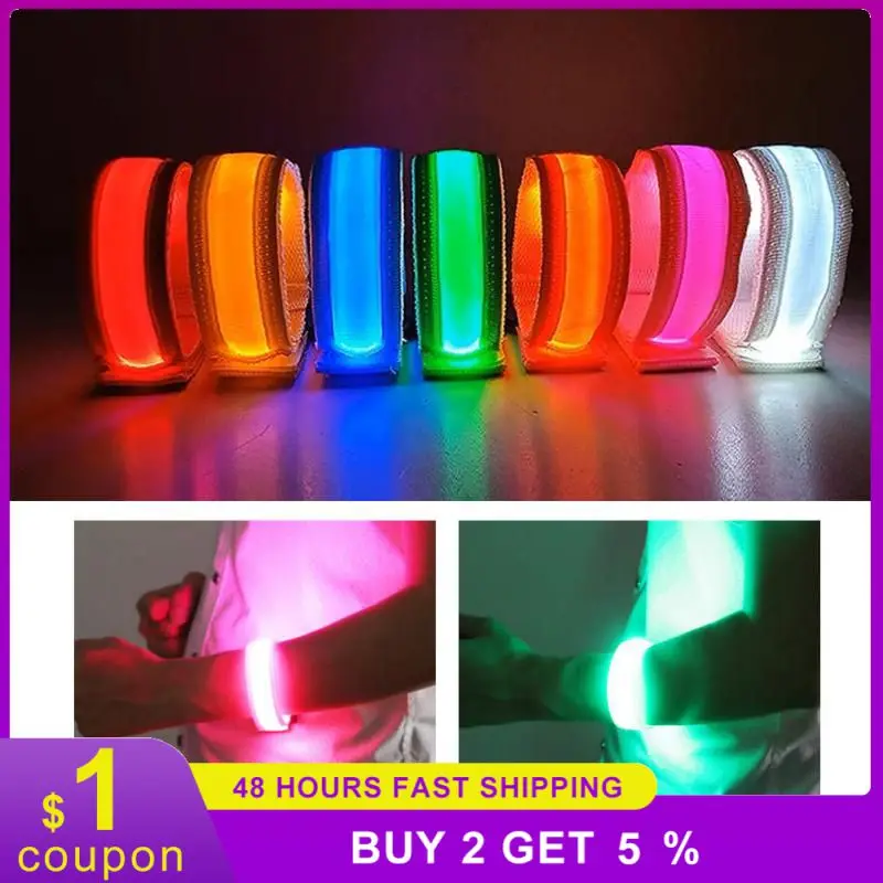 Night Running Armband LED Light Outdoor Sports USB Rechargeable Safety Belt Arm Leg Warning Wristband Cycling Bike Bicycle Light
Night Running Armband LED Light Outdoor Sports USB Rechargeable Safety Belt Arm Leg Warning Wristband Cycling Bike Bicycle Light
