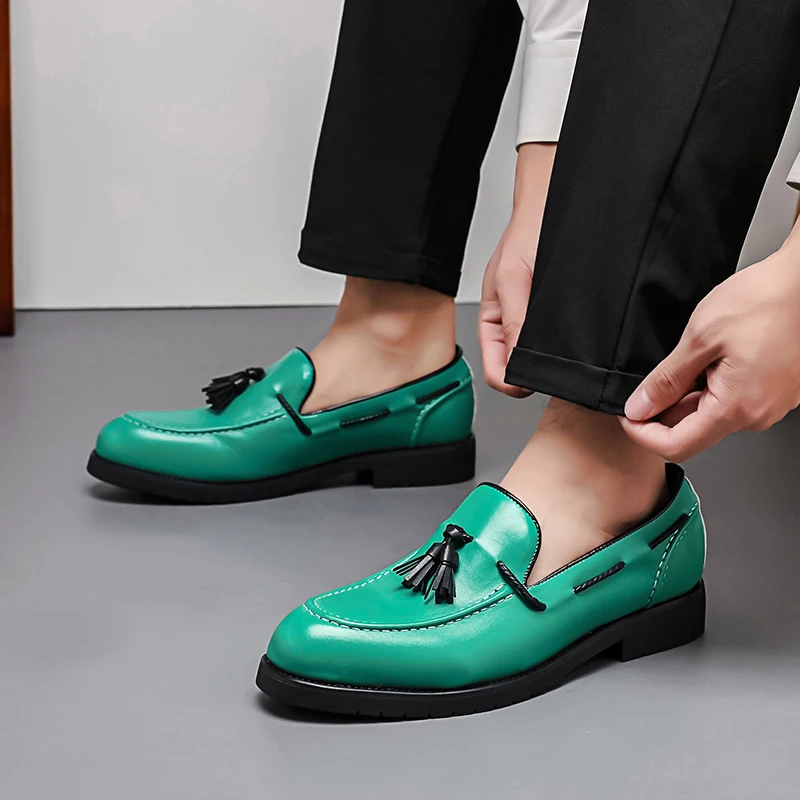 2025 New Leather Shoes for Men High Quality Business Men Dress Shoes comfortable Flats Oxford Breathable Men Party Wedding Shoes
2025 New Leather Shoes for Men High Quality Business Men Dress Shoes comfortable Flats Oxford Breathable Men Party Wedding Shoes