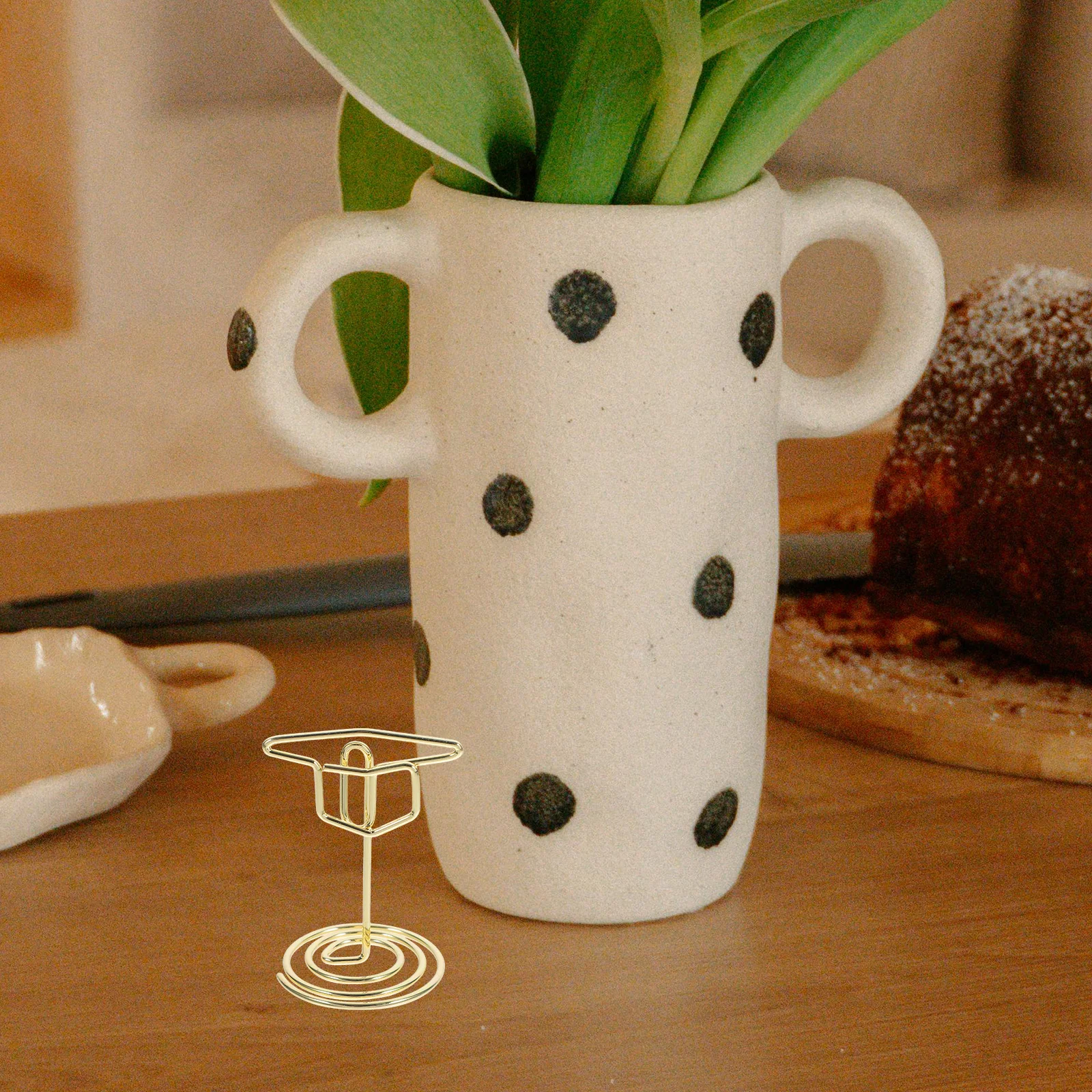 25Pcs Multifunctional Card Holder Gold Graduation Cap Design Desk Organizer for Business Cards Notes Place Card Stand for Grad
25Pcs Multifunctional Card Holder Gold Graduation Cap Design Desk Organizer for Business Cards Notes Place Card Stand for Grad