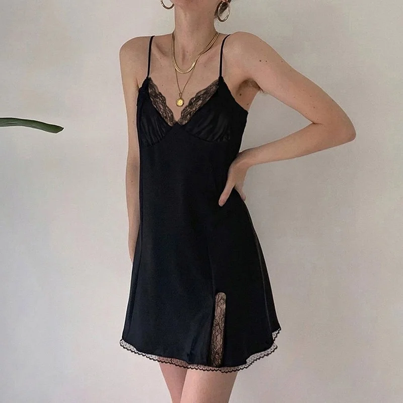 Women Sexy Sleeveless V Neck Goth Mini Dress Vintage Lace Trim Y2K New Aesthetic Kawaii Satin Mall Clothes Summer E Girl Dresses
Women Sexy Sleeveless V Neck Goth Mini Dress Vintage Lace Trim Y2K New Aesthetic Kawaii Satin Mall Clothes Summer E Girl Dresses