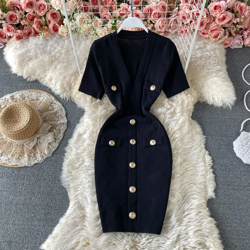 2025 French New Style Summer Outfit Deep V-Neck Waist Cinched Hip Hugging Knitted Dress
2025 French New Style Summer Outfit Deep V-Neck Waist Cinched Hip Hugging Knitted Dress