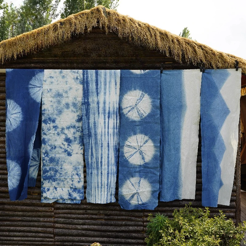 Handmade Batik Fabric Natural Plant Dye Double Sided 100% Cotton Thick Cloth for Tablecloth Tea Flag Camping Canopy DIY Craft
Handmade Batik Fabric Natural Plant Dye Double Sided 100% Cotton Thick Cloth for Tablecloth Tea Flag Camping Canopy DIY Craft