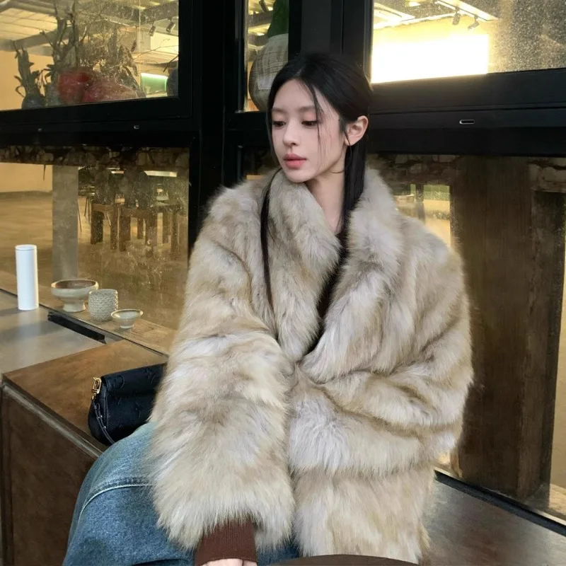 2026 Winter New Imitation Fox Hair Stand-up Collar Fur Coat Women's Medium and Long Casual Fashion Jacket
2026 Winter New Imitation Fox Hair Stand-up Collar Fur Coat Women's Medium and Long Casual Fashion Jacket