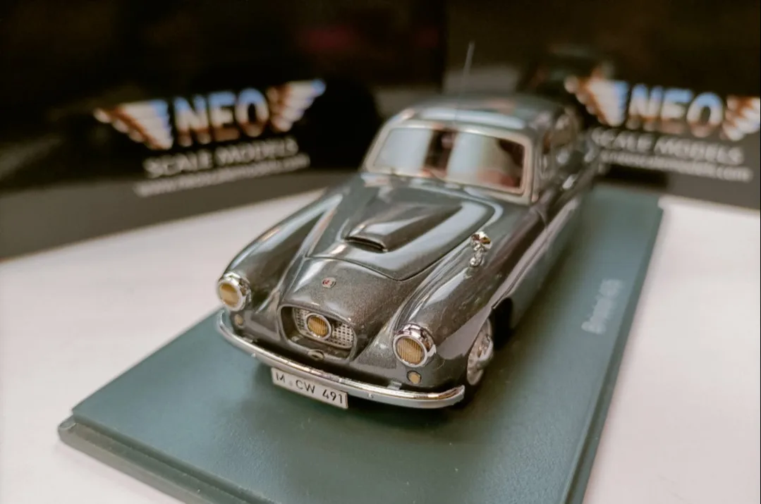 Neo 1:43 Bristol 405 1960 Vintage Car Simulation Limited Edition Resin Metal Static Car Model Toy Gift
Neo 1:43 Bristol 405 1960 Vintage Car Simulation Limited Edition Resin Metal Static Car Model Toy Gift