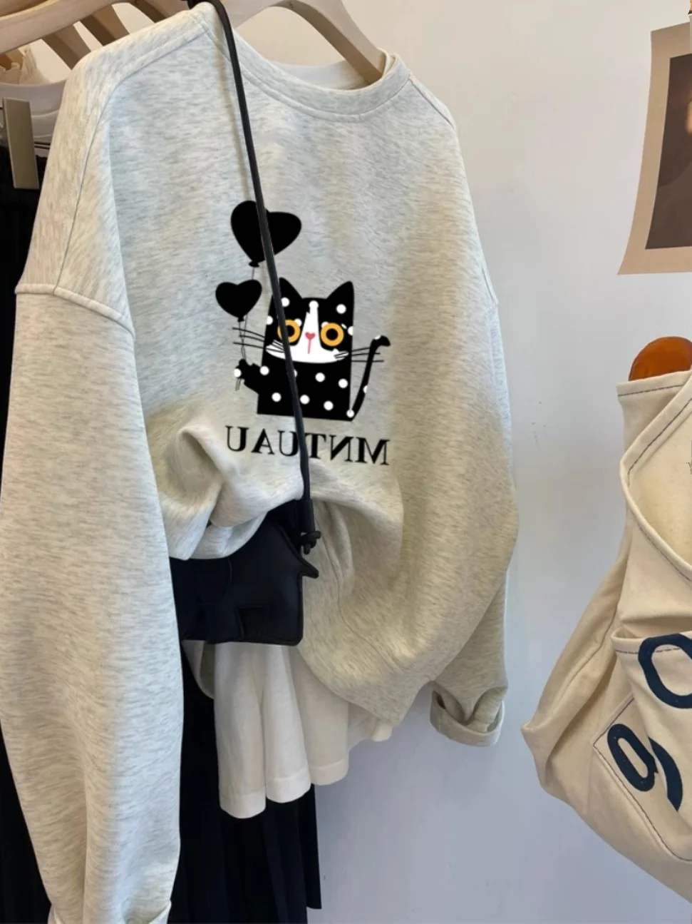 plus Size 300 Pounds American Style Fleece Lined Casual Sweatshirt Women's Autumn Winter Design Unique plus Size Long Sleeve ...
plus Size 300 Pounds American Style Fleece Lined Casual Sweatshirt Women's Autumn Winter Design Unique plus Size Long Sleeve ...