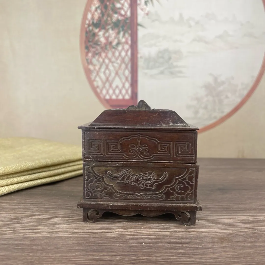 Metal Statue Three layer incense burner Approximately 7.5 cm in length and 7.5 cm in height Weighing approximately 576 grams
Metal Statue Three layer incense burner Approximately 7.5 cm in length and 7.5 cm in height Weighing approximately 576 grams