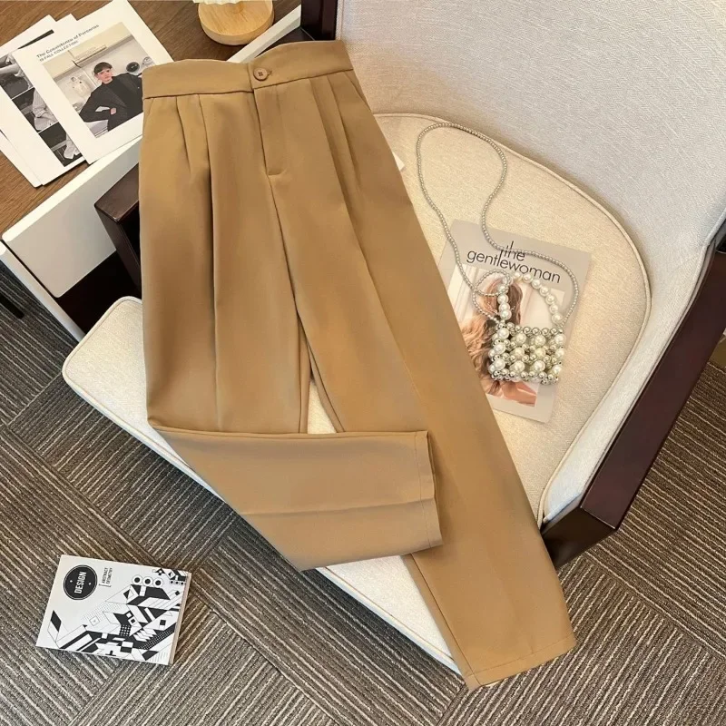 Spring and Autumn Women's Solid Color Elastic Loose Plus Size Halun Pants High Waist Pockets Button Fashion Casual Trousers
Spring and Autumn Women's Solid Color Elastic Loose Plus Size Halun Pants High Waist Pockets Button Fashion Casual Trousers