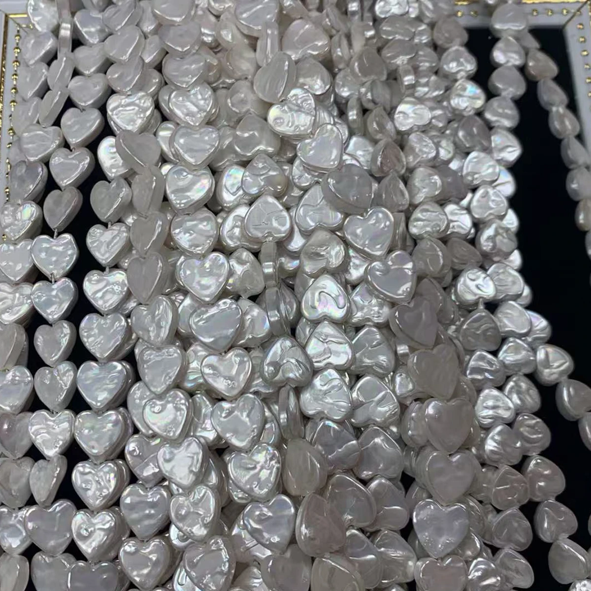 Dsign Glossy Heart Style Shell Beads Simulated Pearl Effect, Natural Craft Beading Materials for Handmade Daily Ornament Design
Dsign Glossy Heart Style Shell Beads Simulated Pearl Effect, Natural Craft Beading Materials for Handmade Daily Ornament Design