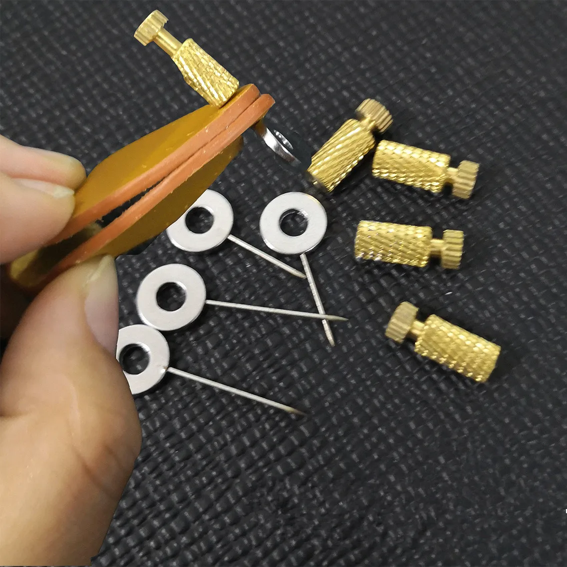 Leather Craft Tools 10Pcs Pitioning PIN Fixed Needles Spring Clip for Hand Sewing Leather Fixing and Clamping Located Suture
Leather Craft Tools 10Pcs Pitioning PIN Fixed Needles Spring Clip for Hand Sewing Leather Fixing and Clamping Located Suture