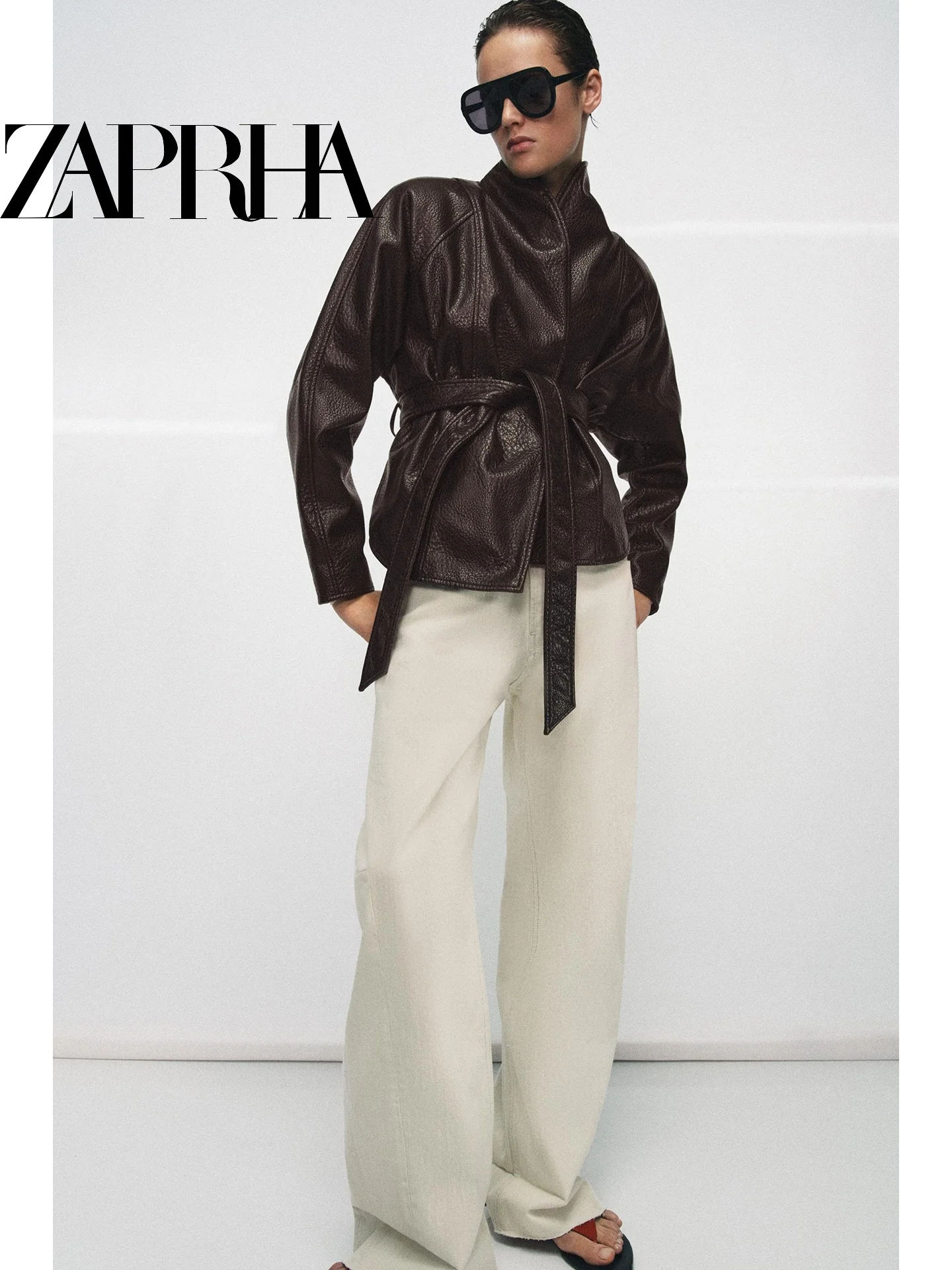 2026 Summer New High Collar Belted Waist Leather Effect Jacket Women Slimming Versatile Coat Stylish Commute Style Long Sleeve
2026 Summer New High Collar Belted Waist Leather Effect Jacket Women Slimming Versatile Coat Stylish Commute Style Long Sleeve