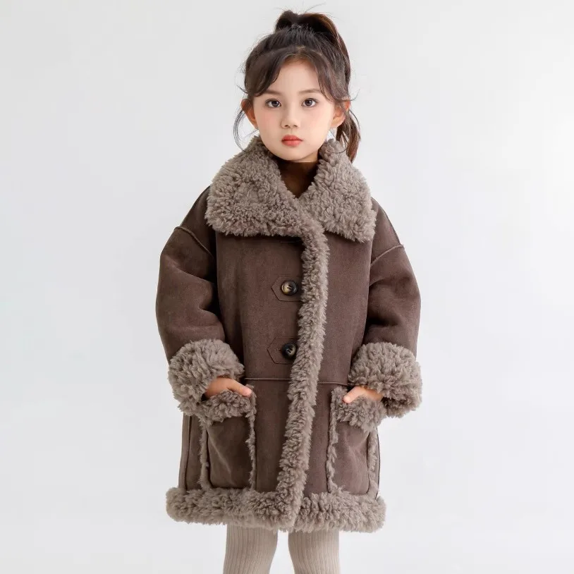 Новая зимняя детская куртка из искусственного меха, более толстая теплая мотоциклетная куртка, пальто из овчины для мальчиков и девочек, A4801
Новая зимняя детская куртка из искусственного меха, более толстая теплая мотоциклетная куртка, пальто из овчины для мальчиков и девочек, A4801