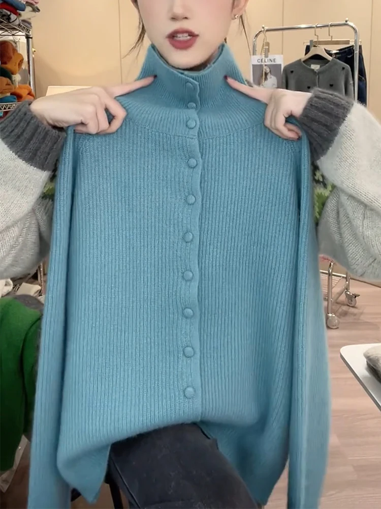 Корейский мягкий светло-голубой вязаный свитер с высоким воротником, модный белый улучшающий открытый кардиган для женщин
Корейский мягкий светло-голубой вязаный свитер с высоким воротником, модный белый улучшающий открытый кардиган для женщин