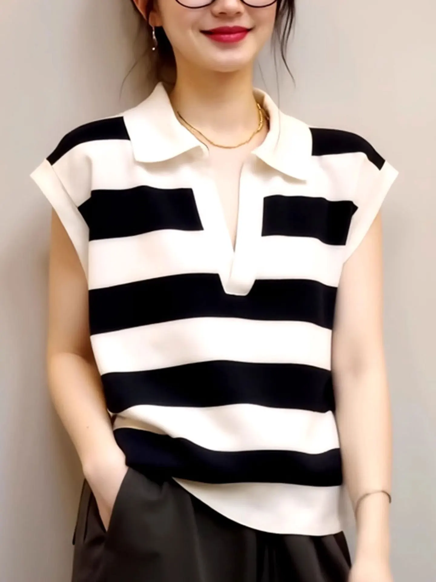 Женский трикотажный топ Ele Ice Silk свободного кроя с коротким рукавом, в полоску, летний, модный, повседневный, прямого кроя
Женский трикотажный топ Ele Ice Silk свободного кроя с коротким рукавом, в полоску, летний, модный, повседневный, прямого кроя