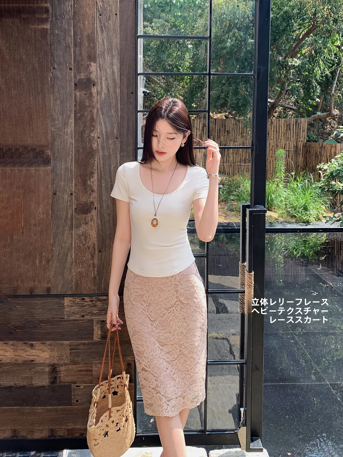 Elegant Pink Lace Half-length Skirt Women's Summer Lightweight Luxury High-waisted Bodycon Midi Skirt City Commute Casual
Elegant Pink Lace Half-length Skirt Women's Summer Lightweight Luxury High-waisted Bodycon Midi Skirt City Commute Casual