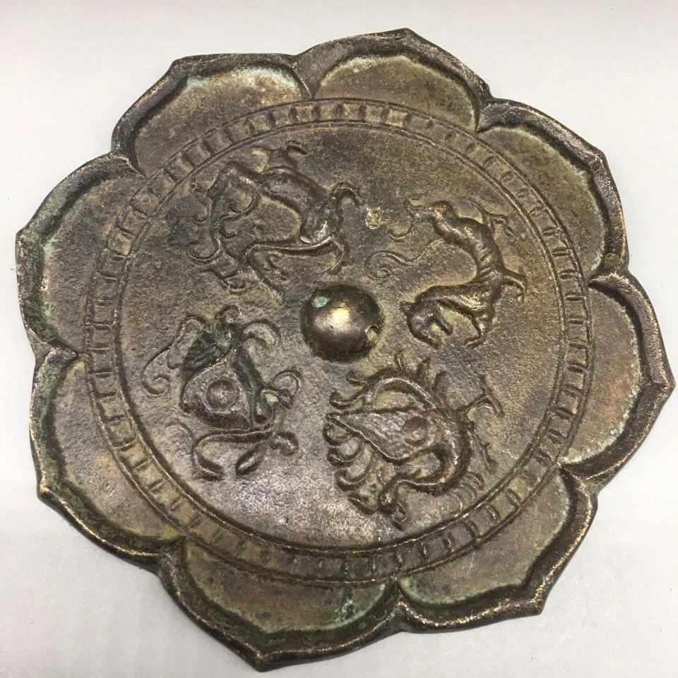 Miscellaneous Collection Old Bronze Mirror Square Divine Beast Blue Dragon White Tiger Vermilion Sparrow Plum Blo
Miscellaneous Collection Old Bronze Mirror Square Divine Beast Blue Dragon White Tiger Vermilion Sparrow Plum Blo