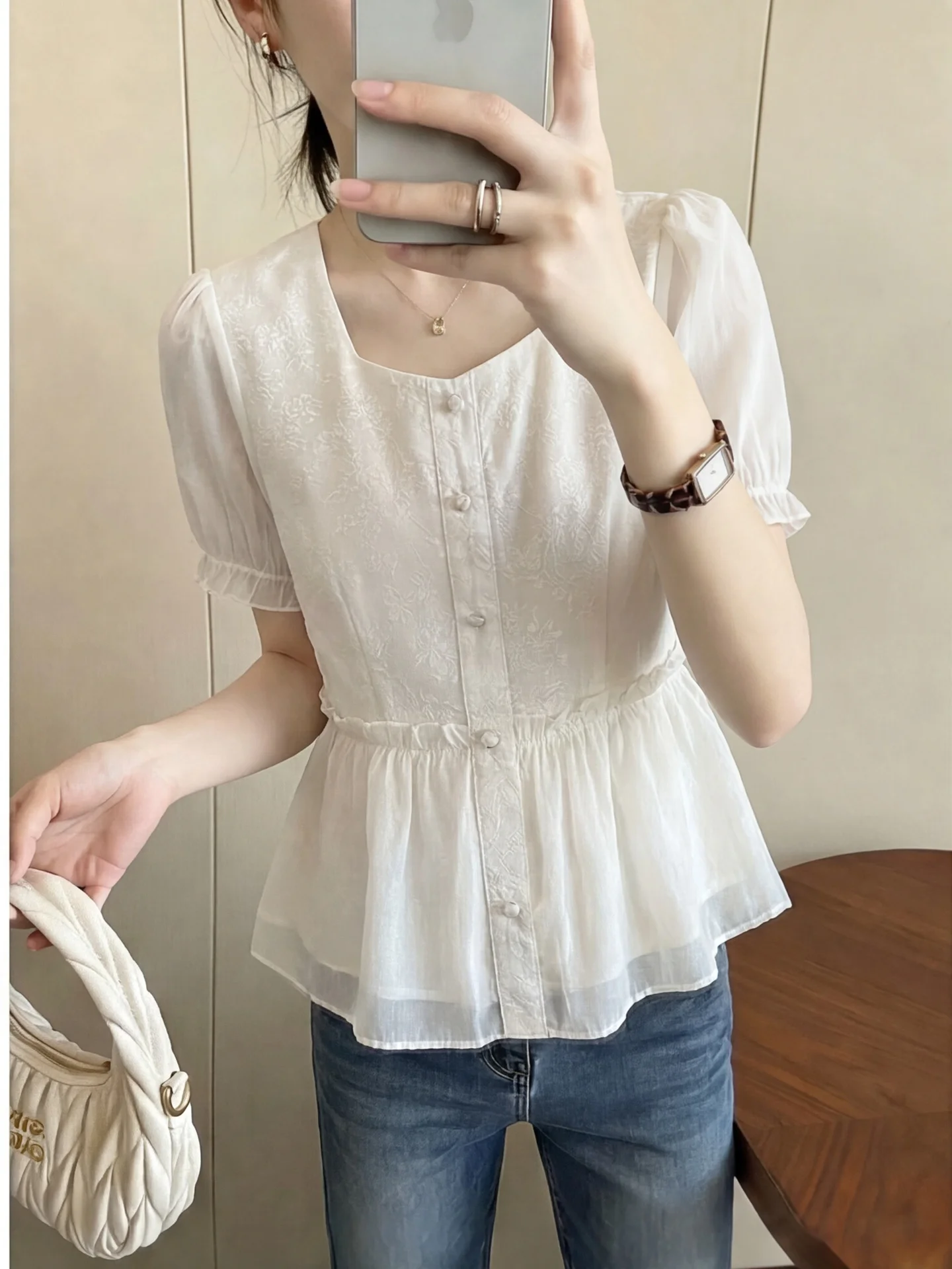 Summer New Style Women's Short Sleeve Square Collar Chiffon Shirt Floral Design Slim Fit Korean Commute Style Top
Summer New Style Women's Short Sleeve Square Collar Chiffon Shirt Floral Design Slim Fit Korean Commute Style Top